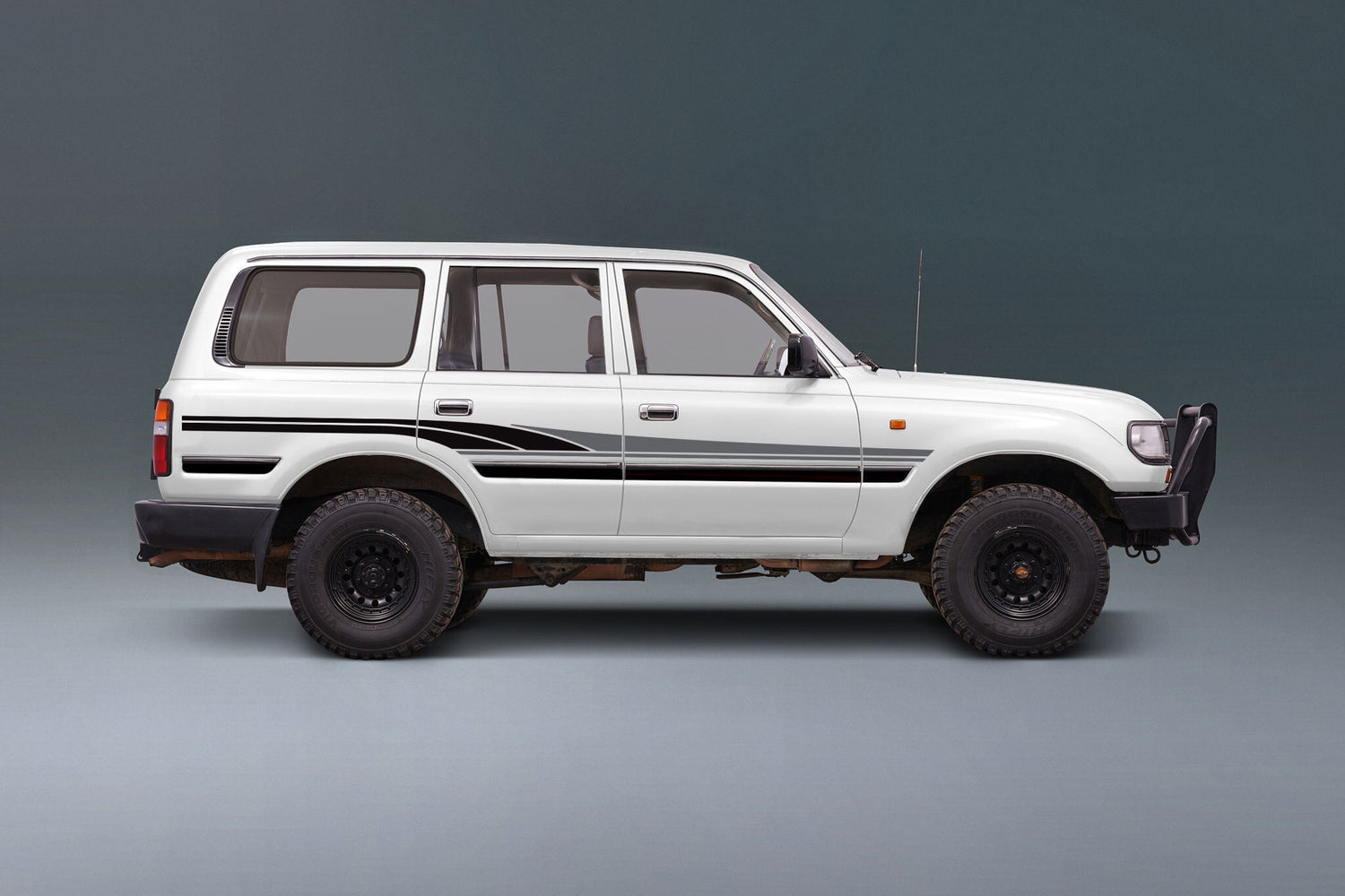 Digital Illustration of a white Toyota Land Cruiser LC80 with dark grey background
