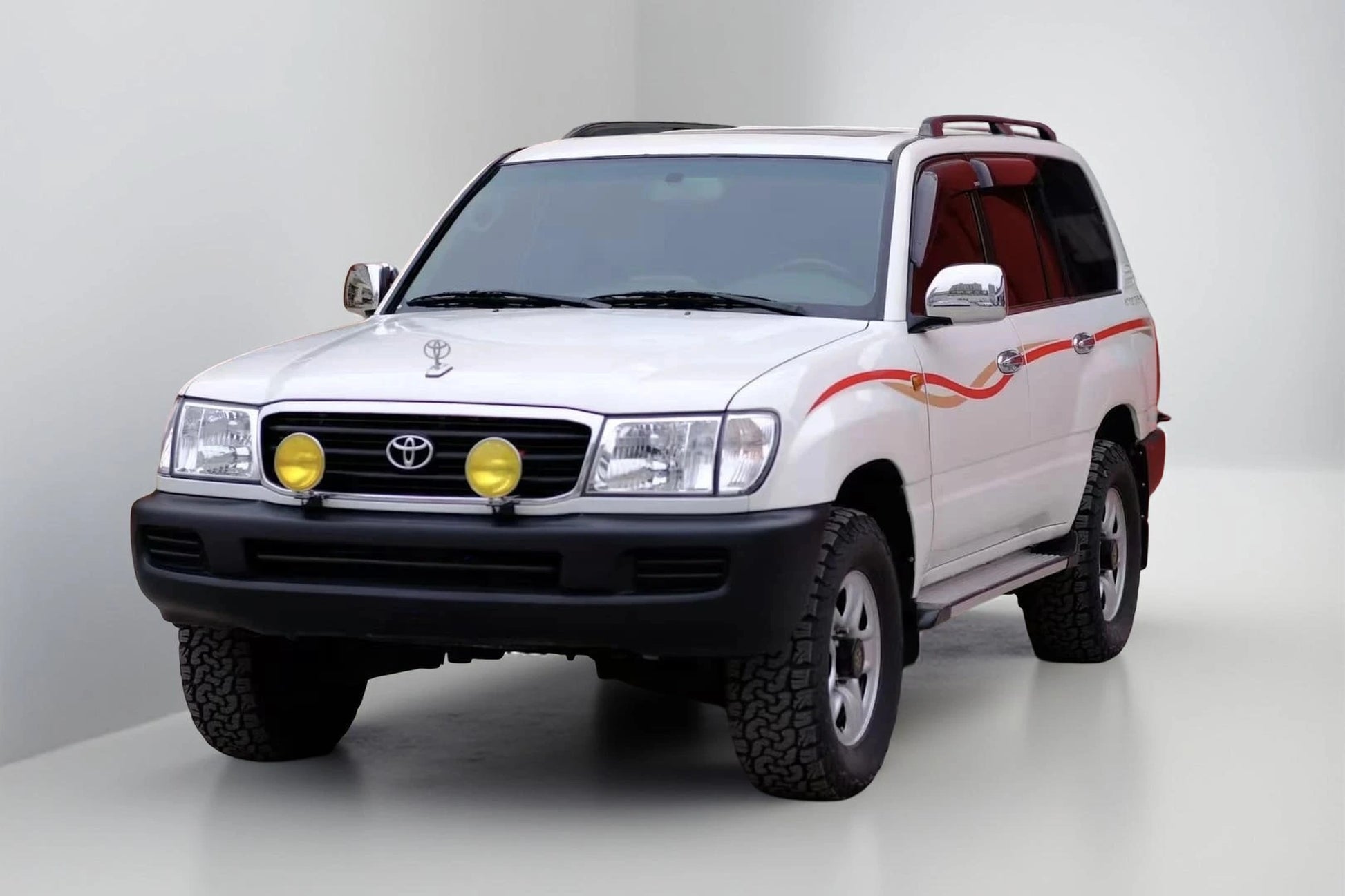 Land Cruiser 100 series fog light kit with grille mounting bracket