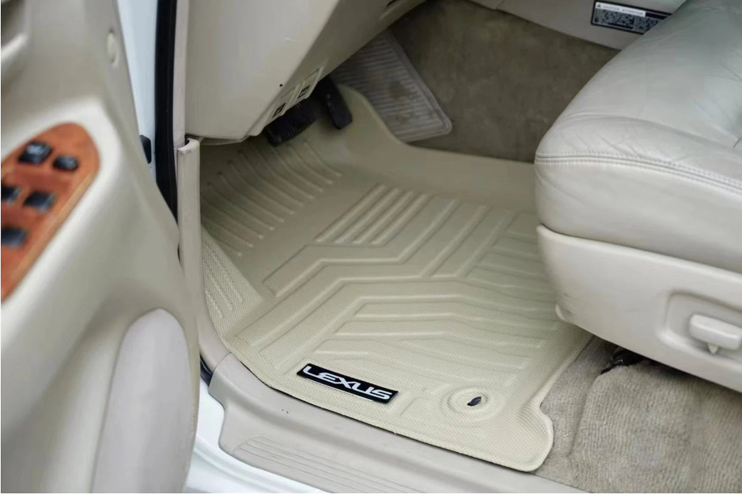 Ninja Cruiser beige 3D floor mats with Lexus logo for Land Cruiser 100 & LX470 (1998-2007)
