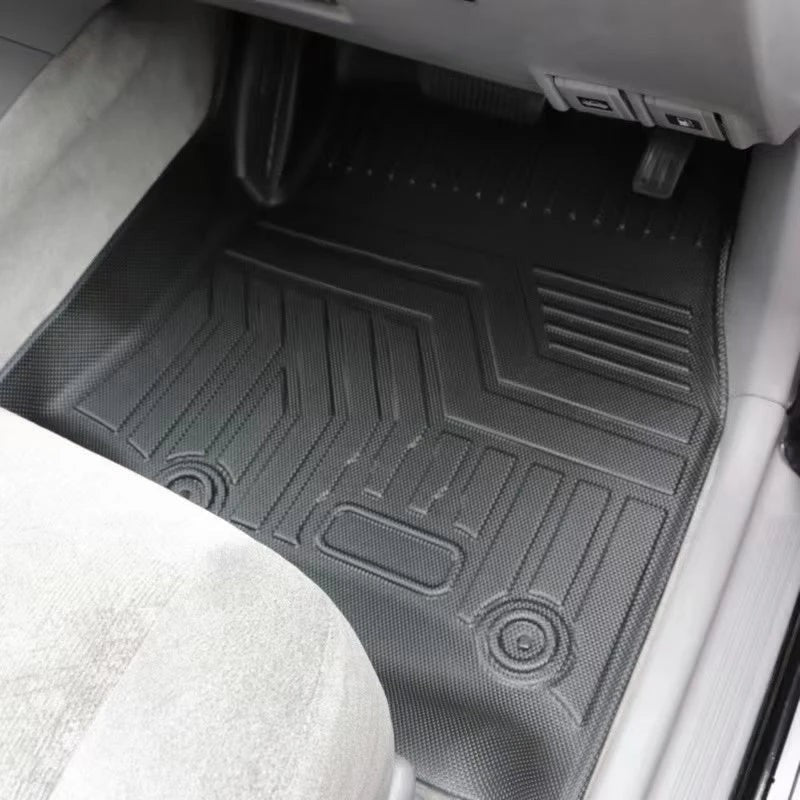 Ninja Cruiser black 3D floor mat for Land Cruiser 100/Lexus LX470 (1998-2007) with raised edges and textured surface.