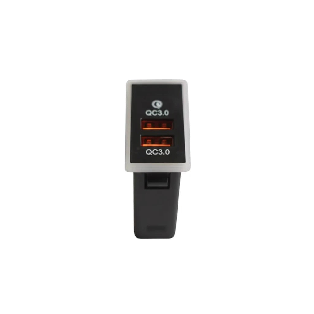 Ninja Cruiser Toyota Land Cruiser 100 Series dual USB-A fast charging port with QC3.0 support.